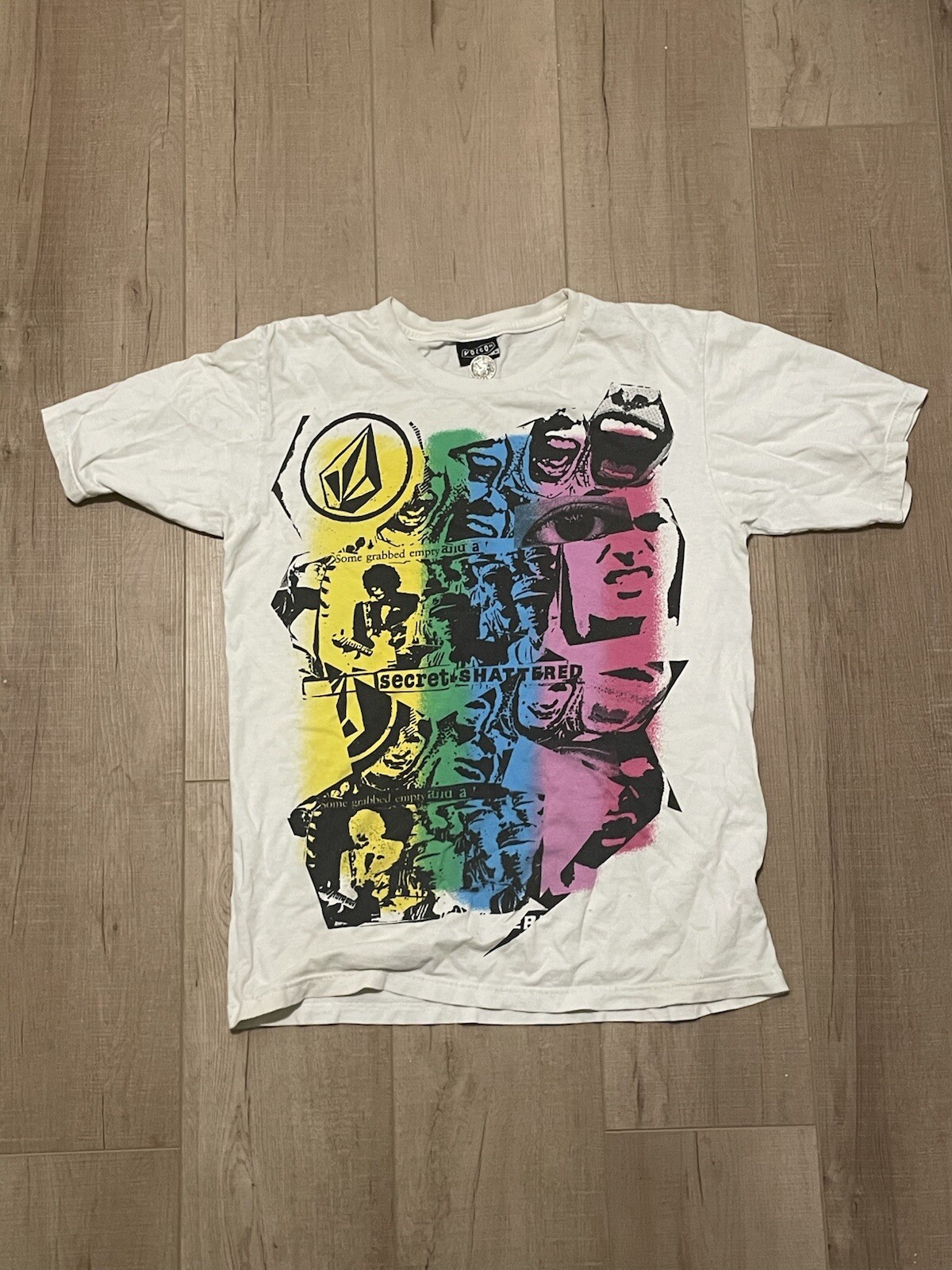 Volcom Vintage Collectable White Graphic Short Sleeved T-Shirt - Size L