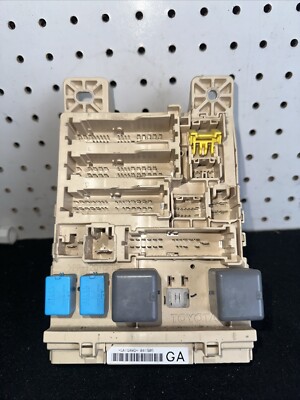 2006 2007 2008 LEXUS RX400h POWER DISTRIBUTION FUSE JUNCTION BOX BLOCK MODULE