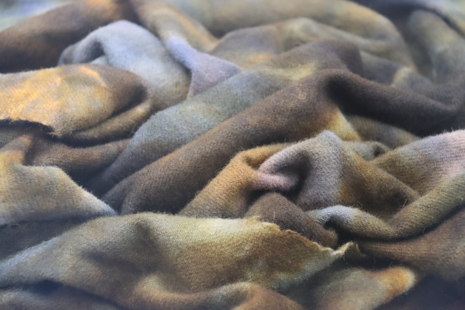 Rock of Ages Black  Blue Brown Spot HAND DYED RUG WOOL fat 1/8yard   Spotted Cur