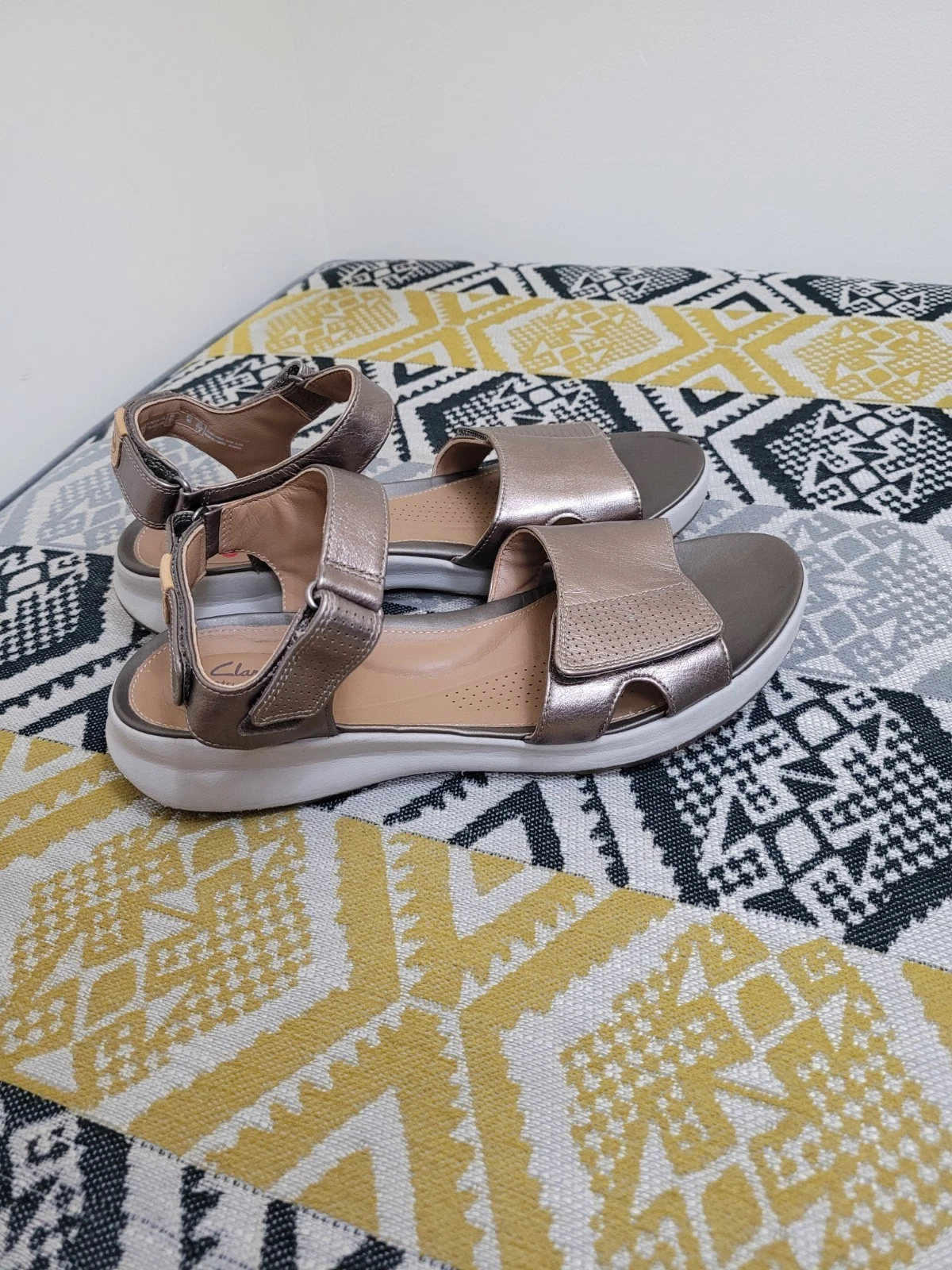 Sandali Clarks bronzo non strutturati non adorn calmi regolabili usati in ottime condizioni taglia 6 5 EU 40