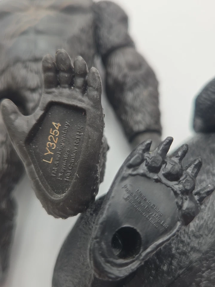 Lote de 2 figuras de animales Black Bear & Rampage Gorilla George Mattel Monster Toys Foto 4 de 4