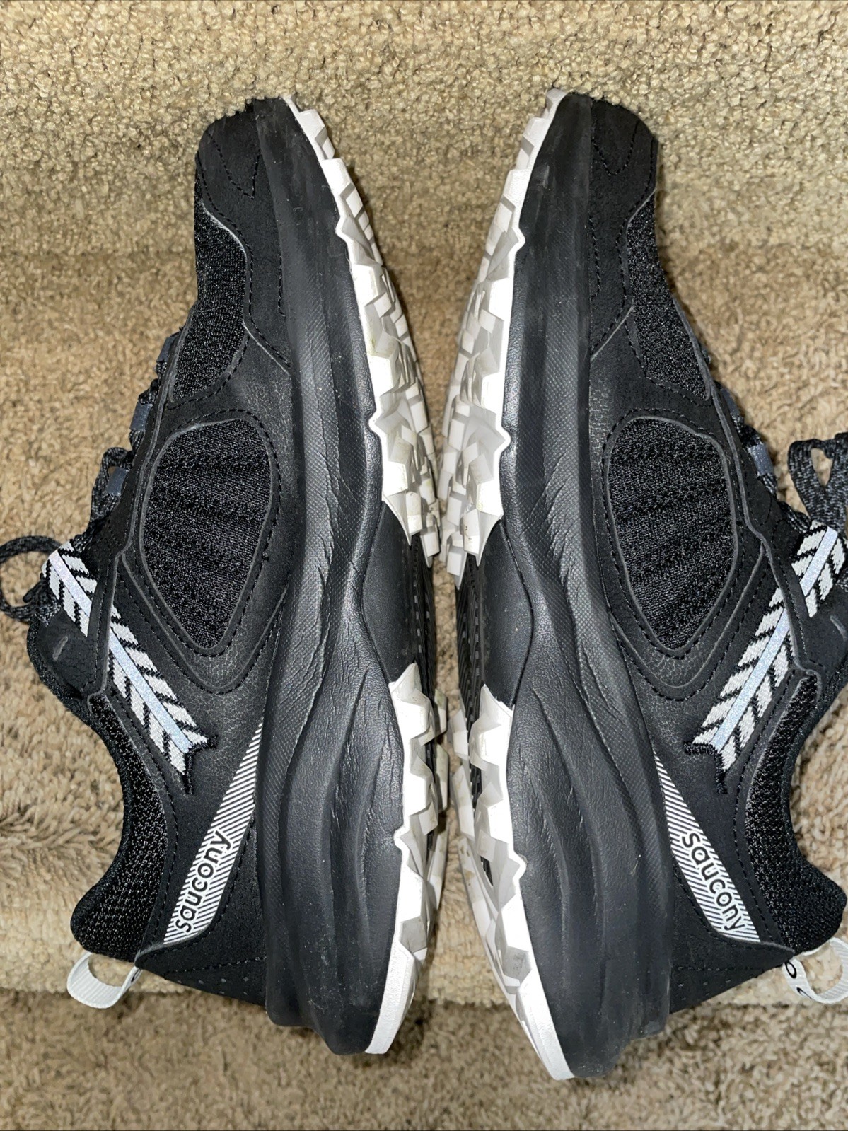 Women’s Saucony Excursion TR17 Black & White Trail Running Shoes Size 10 thumbnail 5