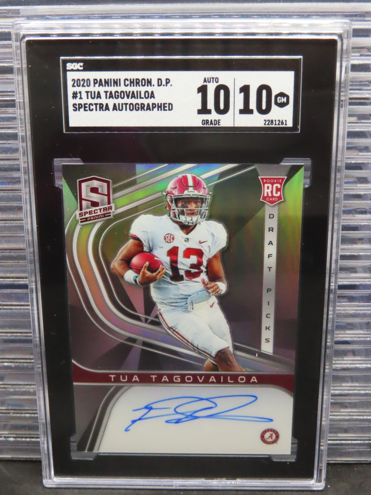 Tua Tagovailoa Panini Chronicles Draft Picks Spectra #3 Gold Vinyl 1/1