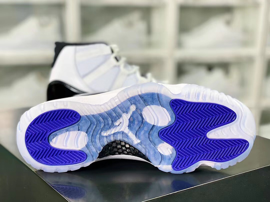 シューズ(男性用) Nike Air Jordan 11 Retro Concord Amazon | [ナイキ] エア ジョーダン XI AIR JORDAN 11 RETRO