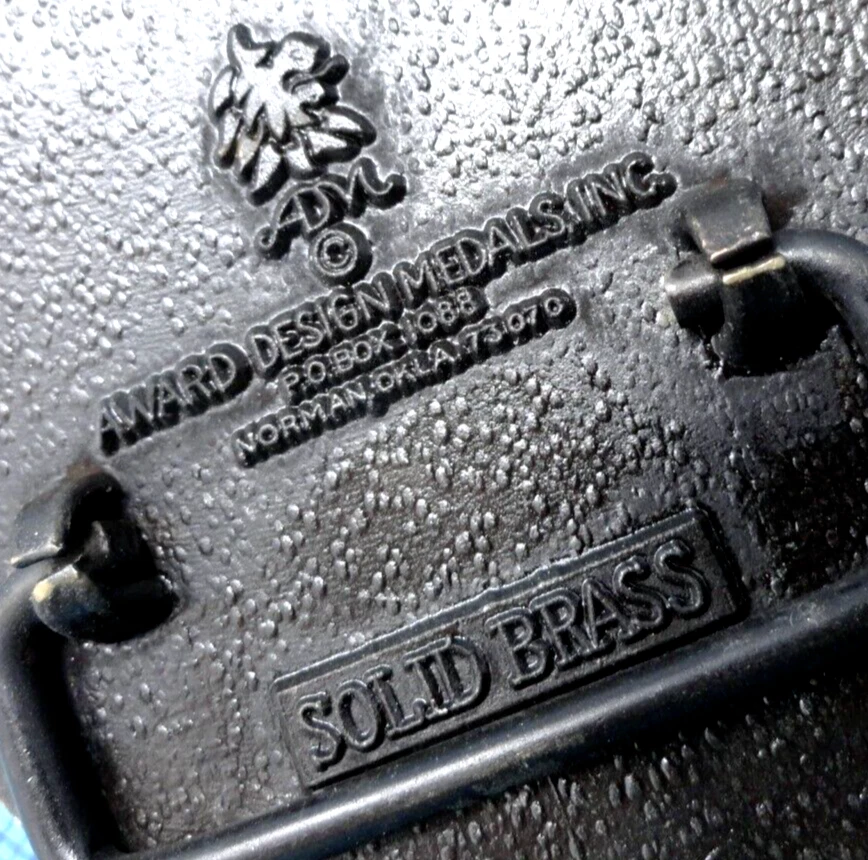 Hebilla de cinturón Grand Ole Opry desde 1925 Nashville Tennessee latón de colección ADM .NOX066 Foto 4 de 4