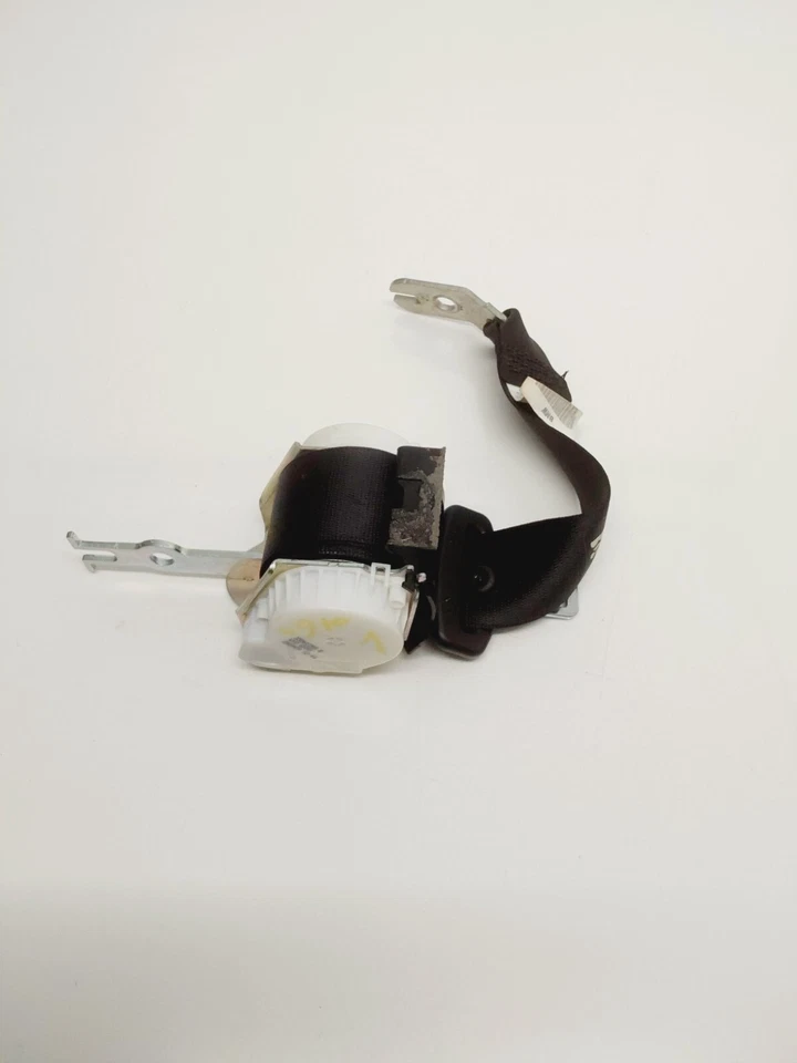 BMW 525i 2007-2010 cinturón de seguridad trasero derecho del lado del pasajero 33052211 OEM. Foto 3 de 4
