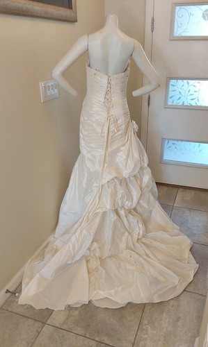 COSMOBELLA MILANO IVORY STRAPLESS WEDDING GOWN SIZE 10 - Picture 2 of 6