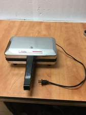 Villaware Waffle Maker Belgian Waffle Professional 5200-NS Working