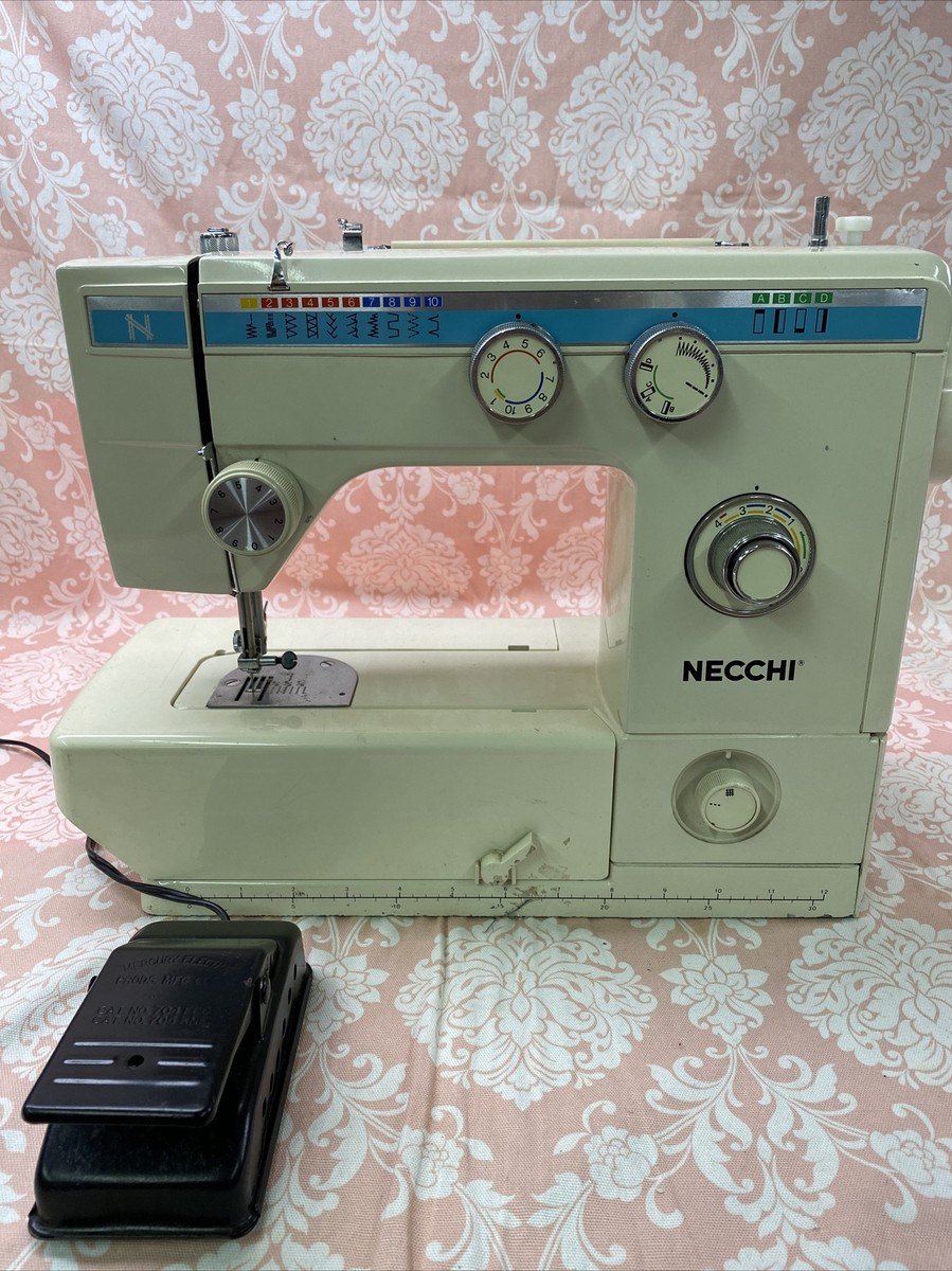 FOR PARTS/REPAIR Vintage Necchi 535FA Domestic 10 Stitch Sewing