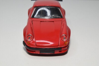 B50 1:24 BBURAGO BURAGO 0102 102 PORSCHE 911 TURBO RED EXC. COND