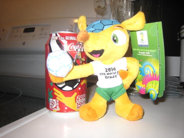 World Cup 2014 Brazil Mascot Fuleco Plush Toy 13cm Suction Cup