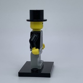 Lego twn071 Minifigure 2008 Man Suit Top Hat From Set 10185 Green Grocer Modular