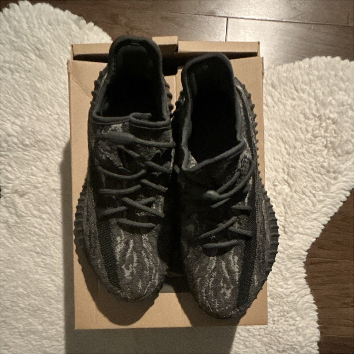 adidas Yeezy Boost 350 V2 MX Dark Salt ID4811 Black Gray Kanye