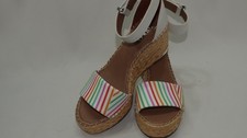 Franco Sarto Zapatos Franco Clemens Alpargata Cuña Sandalia (Blanco Multi Cuero)