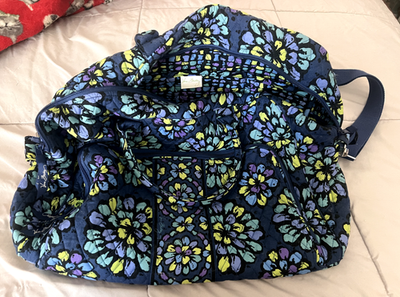 VERA BRADLEY WEEKENDER BAG INDIGO POP Overnight Duffle with Shoulder  Strap NWT