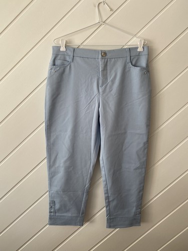 W Lane - BWNT - Ladies Powder Blue Stud Crop Pants - Size 12. - 第 1/11 張圖片