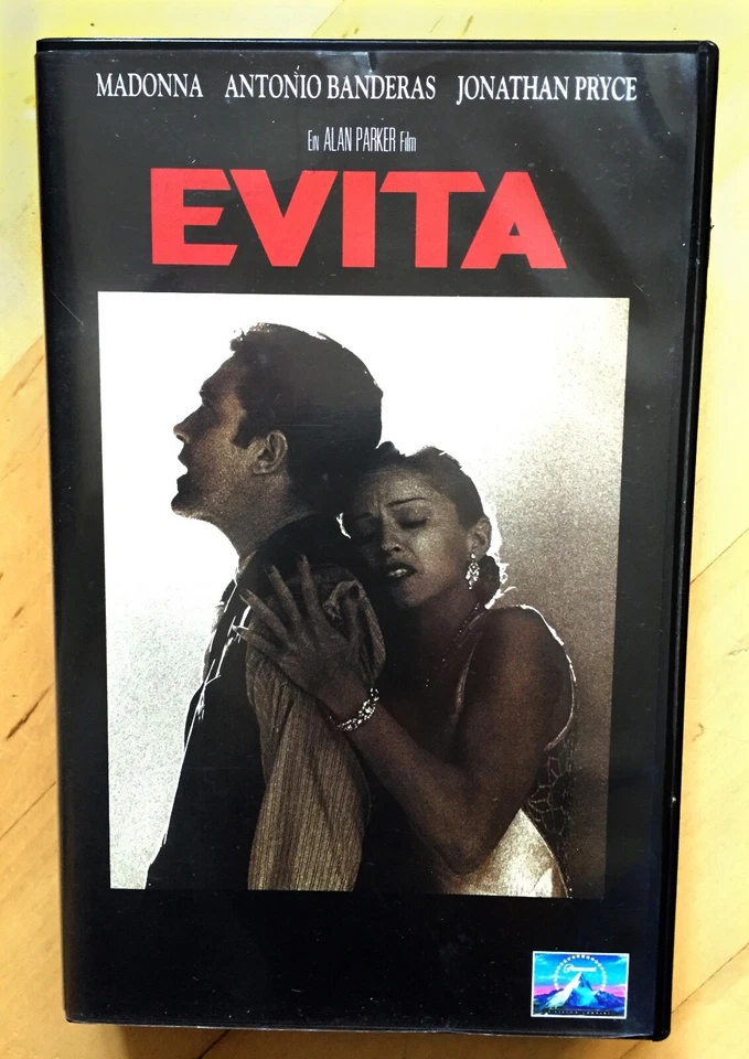 EVITA ★ w/ MADONNA, J. PRYCE + ANTHONY BANDERAS★VHS-Cassette★ORIGINAL-VIDEOFILM★ - Bild 2 von 4
