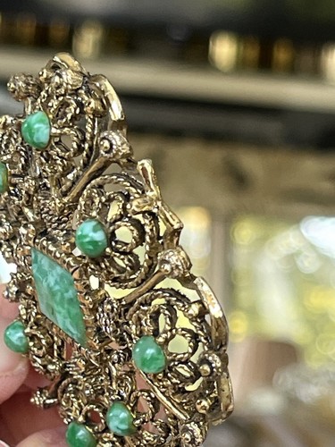 Vintage Open Work Green Faux Stone Gold tone Ornate Pin Brooch - Picture 23 of 23