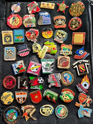 Lot of 246 pcs Enamel Shocker / soccer pins brooch pin - Picture 5 of 13