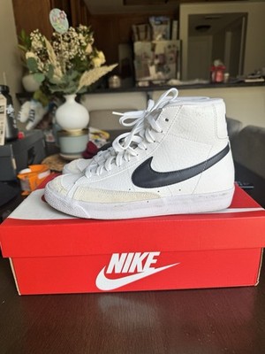 Nike Blazer Mid 77 Vintage White Black Classic Sneakers Youth 5.5 Y DA4086-100
