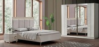 LuxuriöSes Schlafzimmer Textilbett 2X Nachttische Edler Schrank