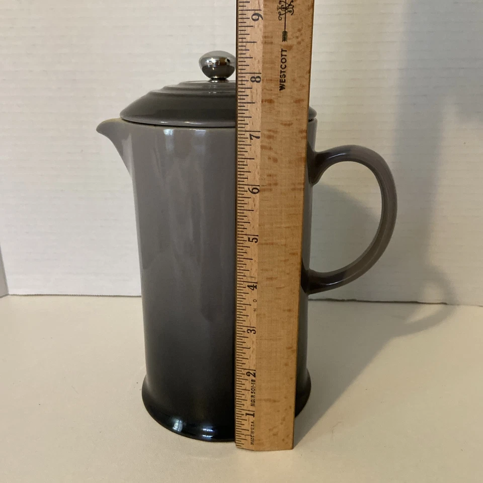 Le Creuset Stoneware 34 Ounce French Press, Flint Oyster Grey - NEW - Image 2 of 4