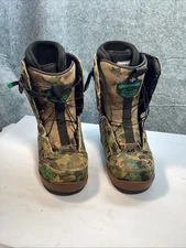 Thirty Two Chris Grenier Camo Snowboard Insulated Mens Sz10.5 Distressed