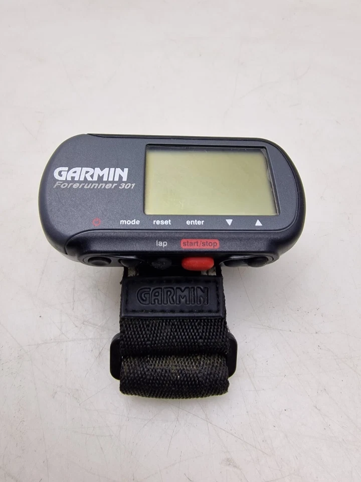 Garmin Forerunner 301 GPS Fitnessuhr Lauftracker mit Armband im Test - Bild 2 von 4