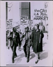 LG819 '71 Original Greg Gilbert Photo SAM SMITH PHYLLIS LAMPHERE Council Members