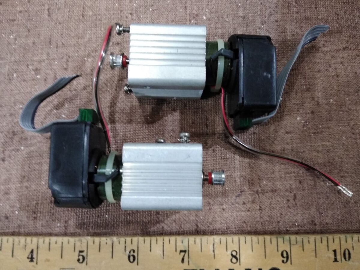 8YY47 PAIR OF PRINTER MOTORS: QEDS--5998, 9420A, TEST GOOD 8YY47 PAIR OF PRINTER MOTORS: QEDS--5998, 9420A, TEST GOOD