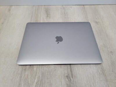 新品未開封Apple MacBook Pro 8GB RAM SSD 128GB 2022 Apple MacBook Pro 13-inch M2 Chip 8GB RAM 256GB SSD
