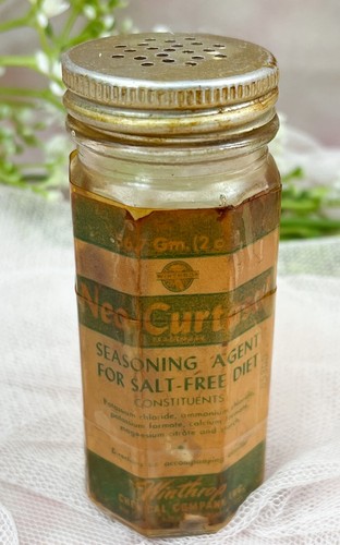 Vtg Winthrop Chemical Co NEO-CURTASAL Salt Substitute 4” Shaker Glass Bottle