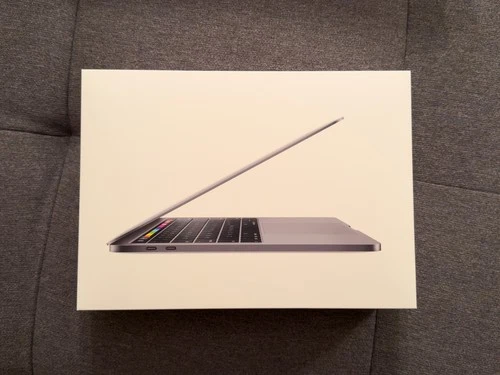 Apple MacBook Pro 13 2019 Notebook 13 Zoll i7 8.Gen 8GB 256GB Space Gray