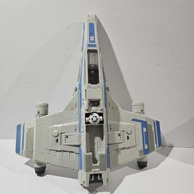 2024 Star Wars-  New Republic E-Wing & KE4-N4 (17''x15'')