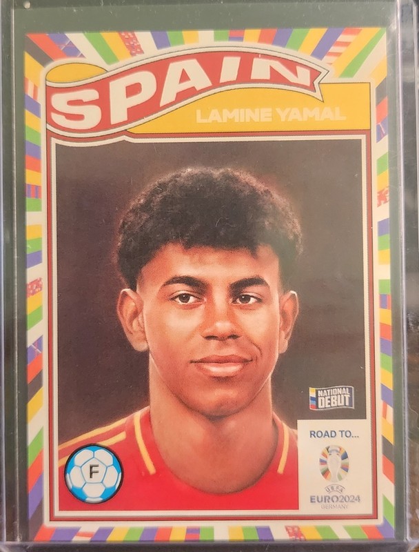2023/24 Topps Living Set Lamine Yamal RC Spain National
