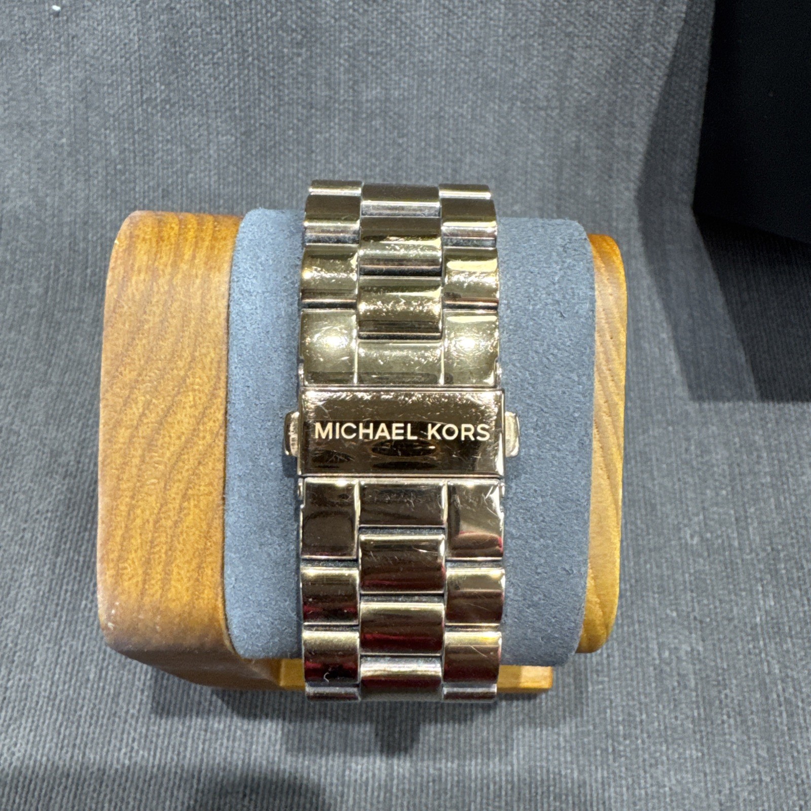 Michael Kors MK5661 Runway New Battery Ladies Watch 45MM 7.5" Rose Gold Tone thumbnail 5