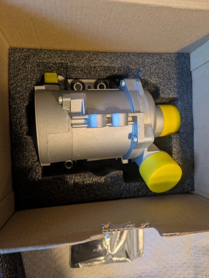 Bomba de agua motor eléctrico BMW Z4 X3 X5 325i 325xi 328i 328xi 525i 525xi 528i.. Foto 4 de 4