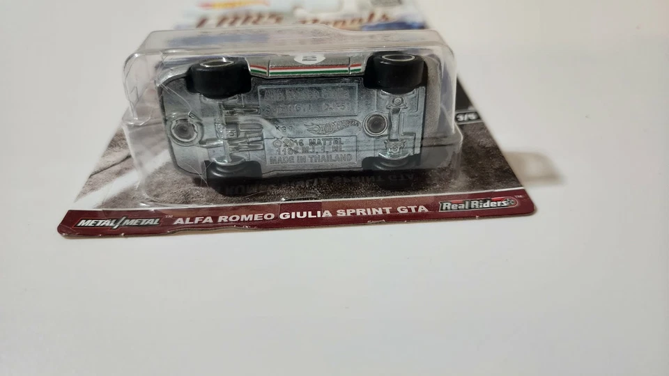 Hot Wheels Alfa Romeo Giulia Sprint GTA COCHES Y DONUTS COCHE CULTURA AGRIETADO Foto 2 de 3