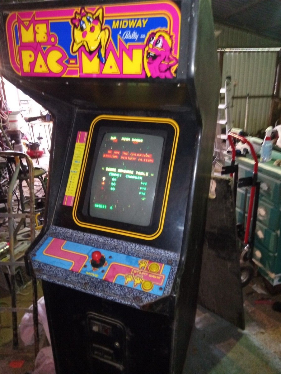 Vintage 1981 Ms Pac-Man video arcade game - Midway Bally Full Size