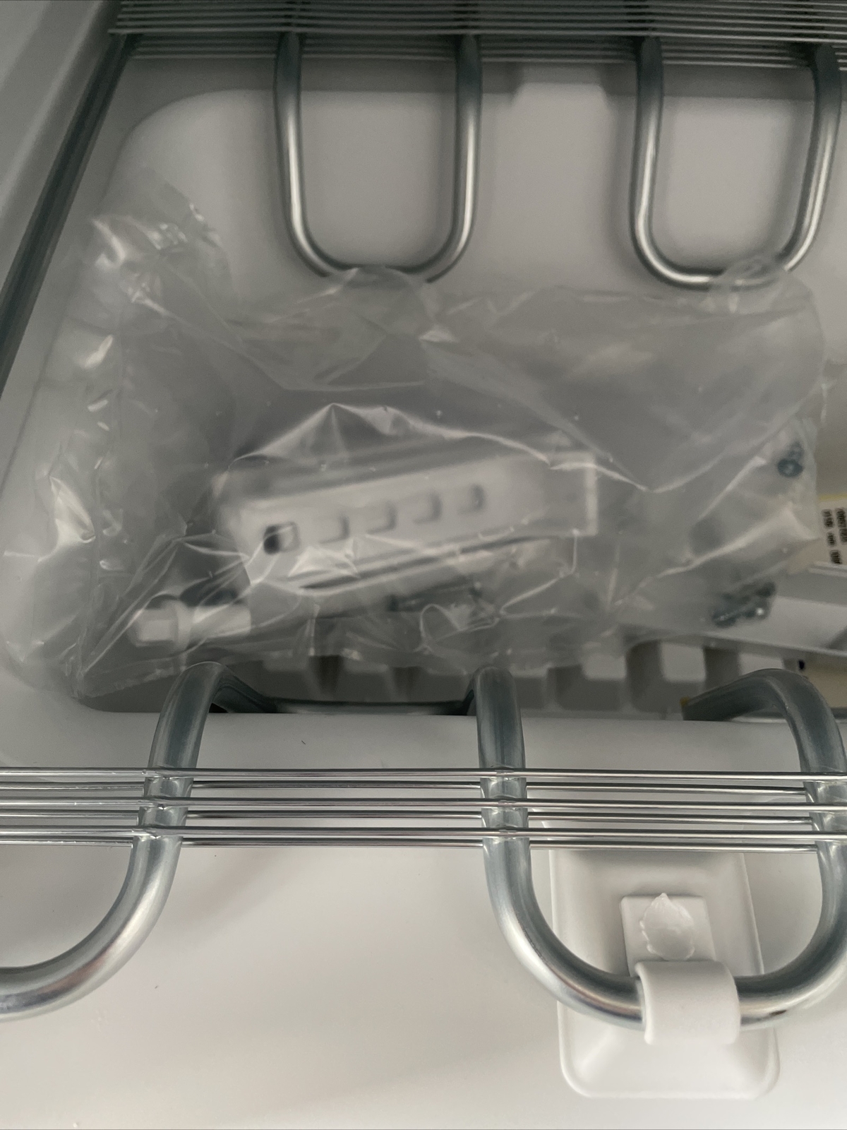 BOSCH GUD15AFF0G Integrated Undercounter Freezer Fixed Hinge,106