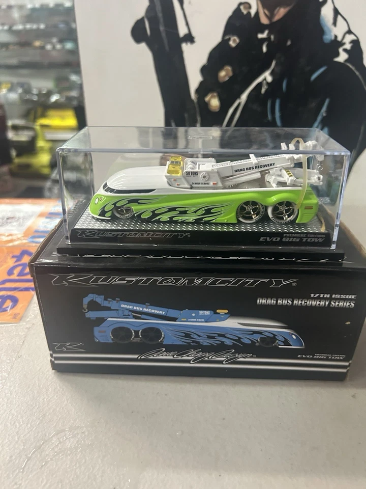 Bus de arrastre escala 1/64 Kustomcity serie recuperación persecución verde versión 122/240  Foto 3 de 4