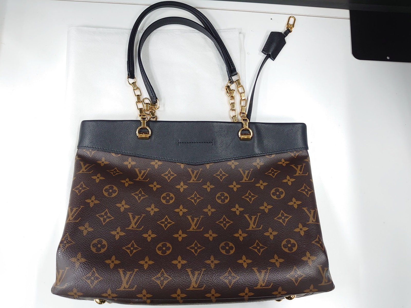 Louis Vuitton Pallas Shopper Brown Black Tote Bag r0_0703 image 2