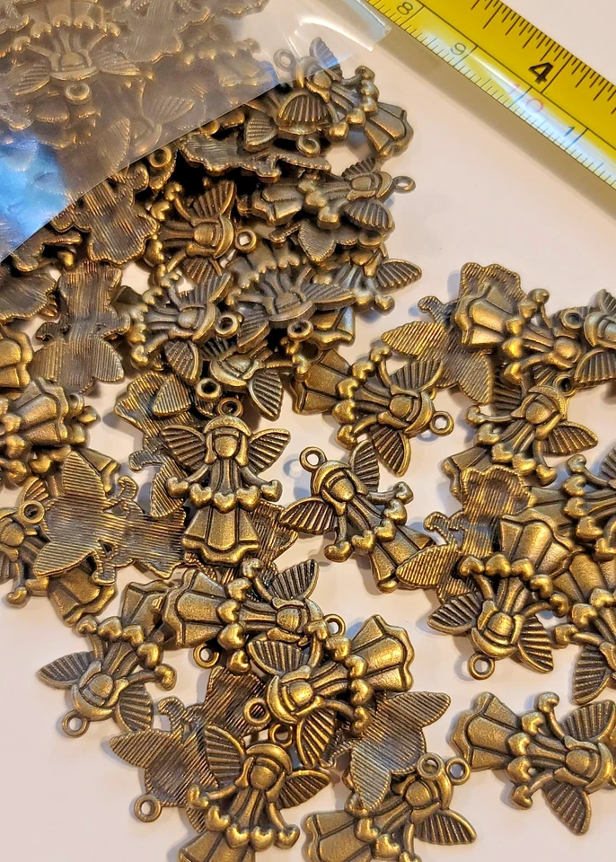 Lote de 10 piezas Dijes de metal Corazón de ángel Colgante Antiguo Latón Chapado Fabricación de joyas Foto 3 de 4