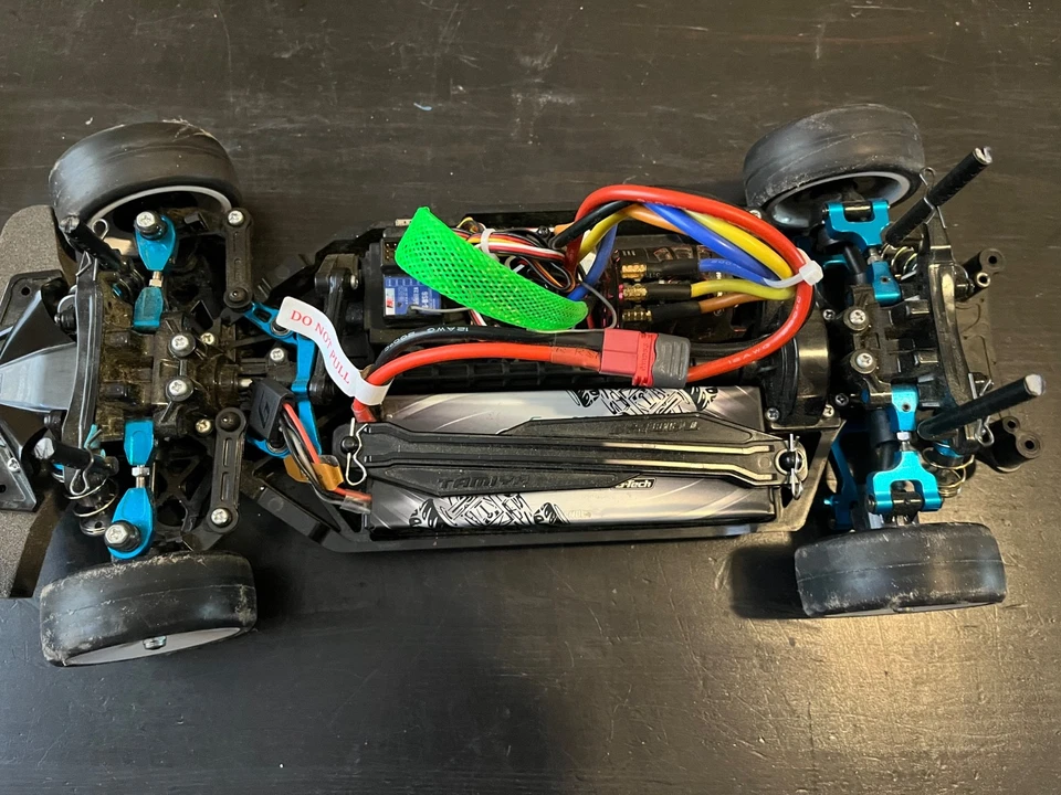 Custom Tamiya TT02 alfombra sin escobillas pista / deriva coche RC Foto 4 de 4