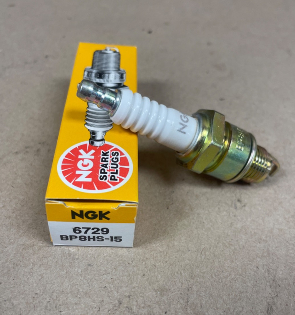 New NGK 6729 BP8HS-15 Spark Plug