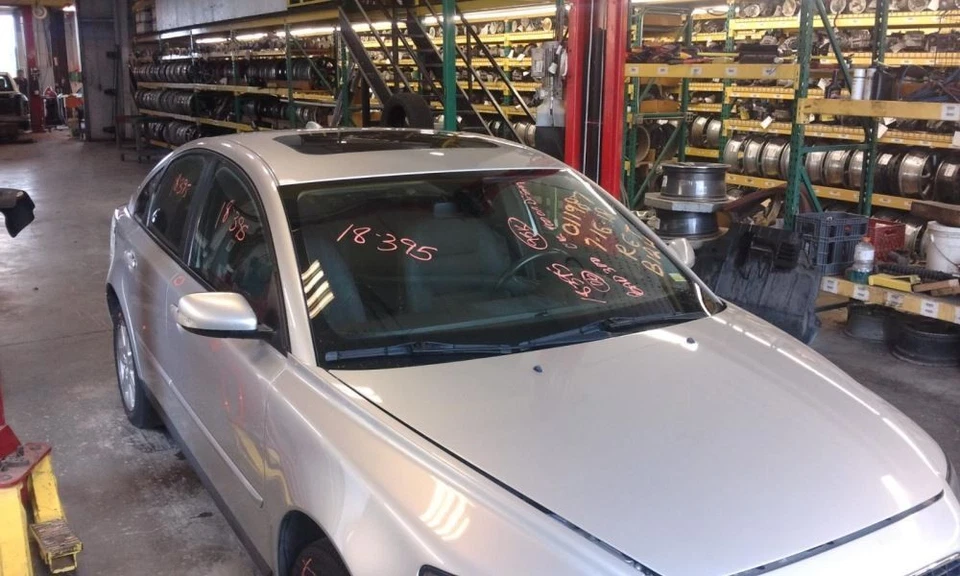 AC Condenser C70 Fits 06-13 VOLVO 70 SERIES 577157 - Image 2 of 4