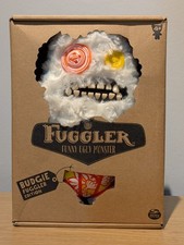 Fuggler Wellensittich Edition | SASQUOOSH | Lustiges hässliches Monster Stofftier im Ruhestand | Addo