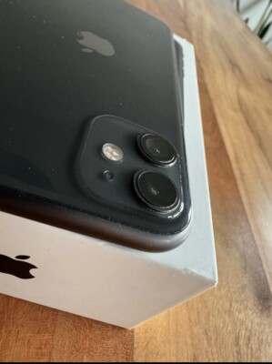 Apple iPhone 11 A2221 - 128GB - Schwarz (Ohne Simlock) (Dual-SIM