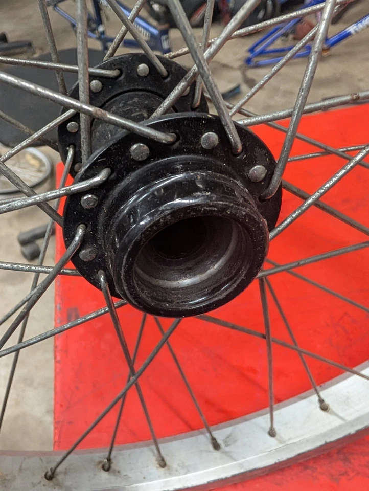 Juego de ruedas de carrera Mongoose Mid School BMX 36 radios años 90**Envío gratuito** Foto 3 de 4