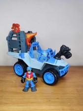 Playskool Heroes JURASSIC WORLD DINO TRACKER 4X4 With Figure Park